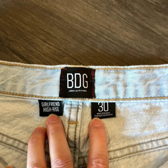 BDG Urban Outfitters Girlfriend High Rise Denim Cut off shorts Size 30 - Picture 6 of 7